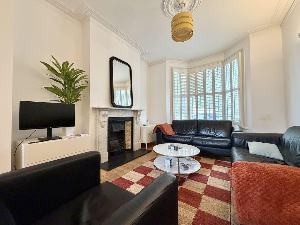 1 bedroom house share for rent