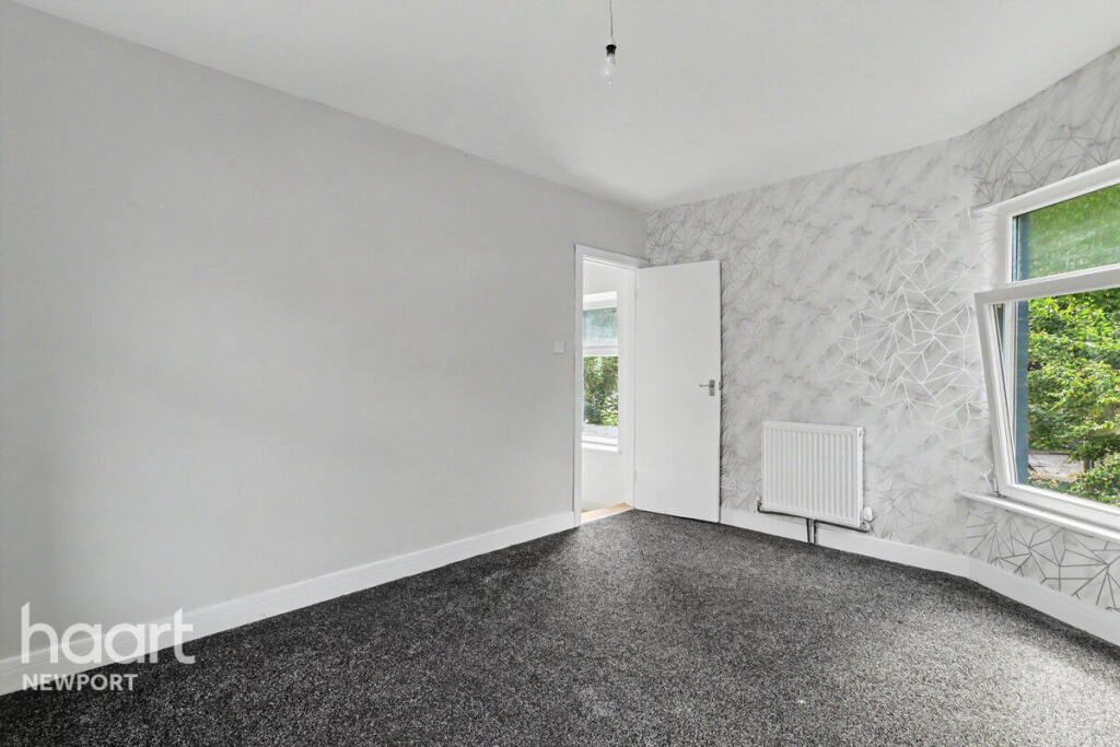 House in Newport - View 5