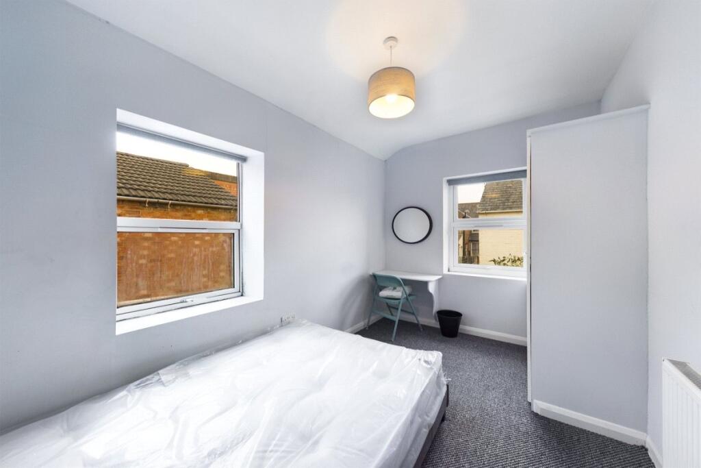 Main image of property: Euston Road, Northampton, Northamptonshire, NN4