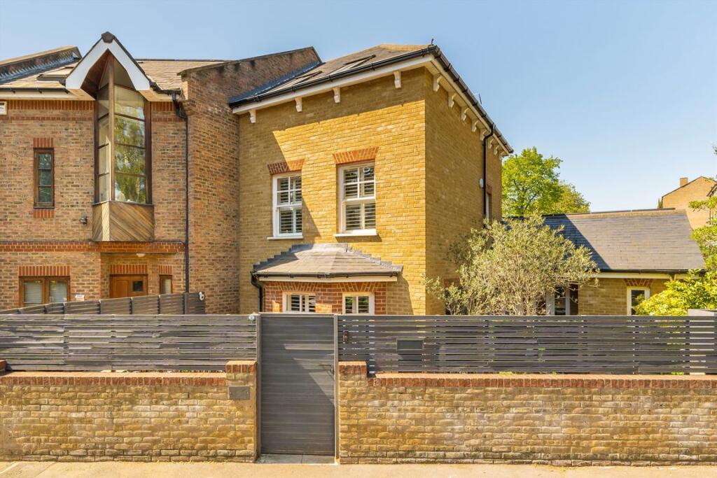 4-bed terraced on Gauden Road, Clapham, £1,350,000