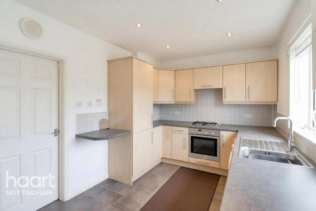 House in Nottingham, Whitemoor - More