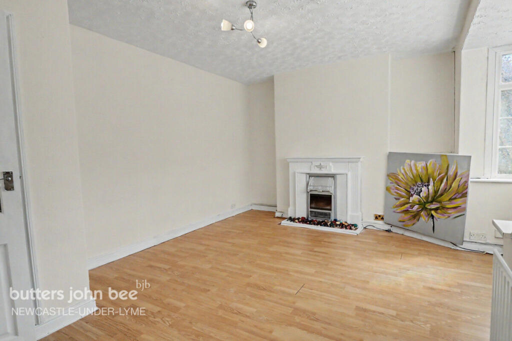 House in Stoke-on-Trent - More