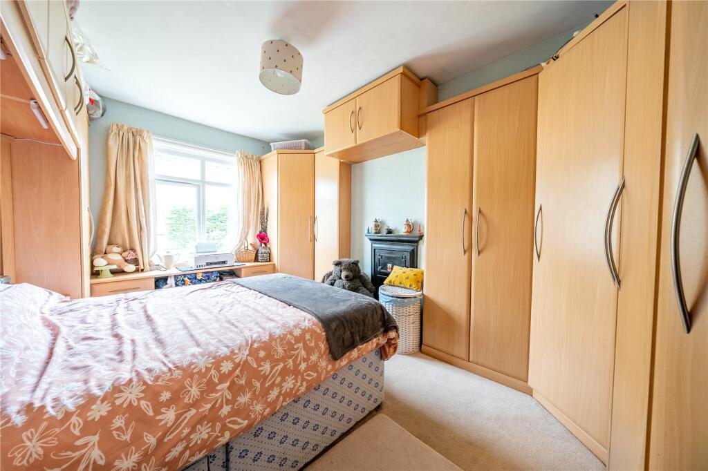 House in Leeds, Larkfield, Rawdon - View 5