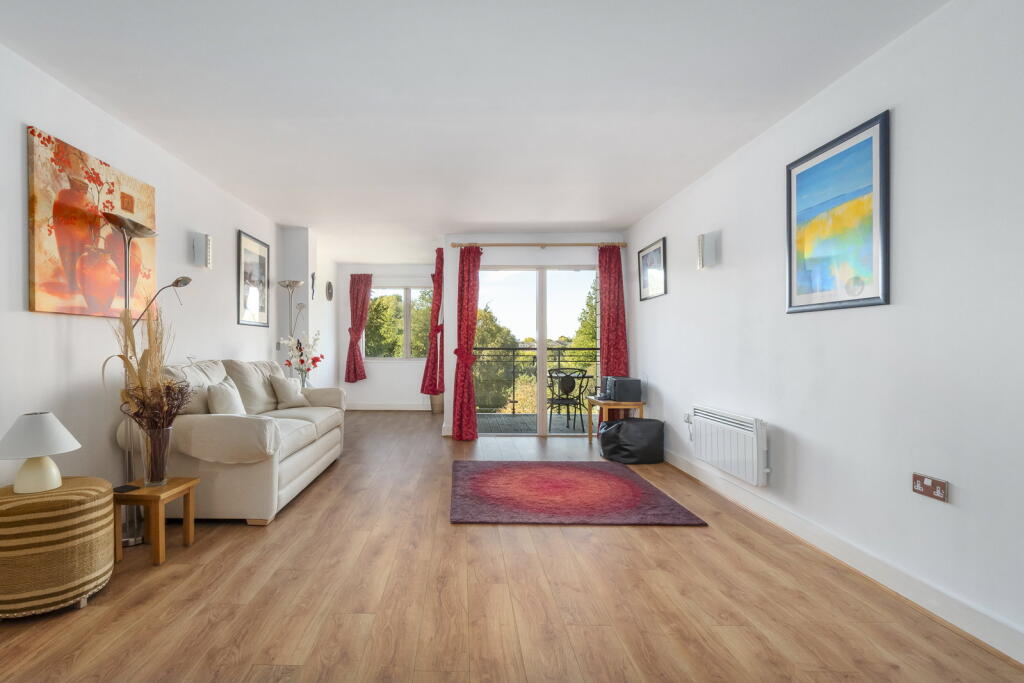 Apartment in Cambridge, The Willows, Chesterton - View 4