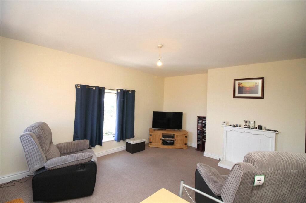 Apartment in Preston - View 4