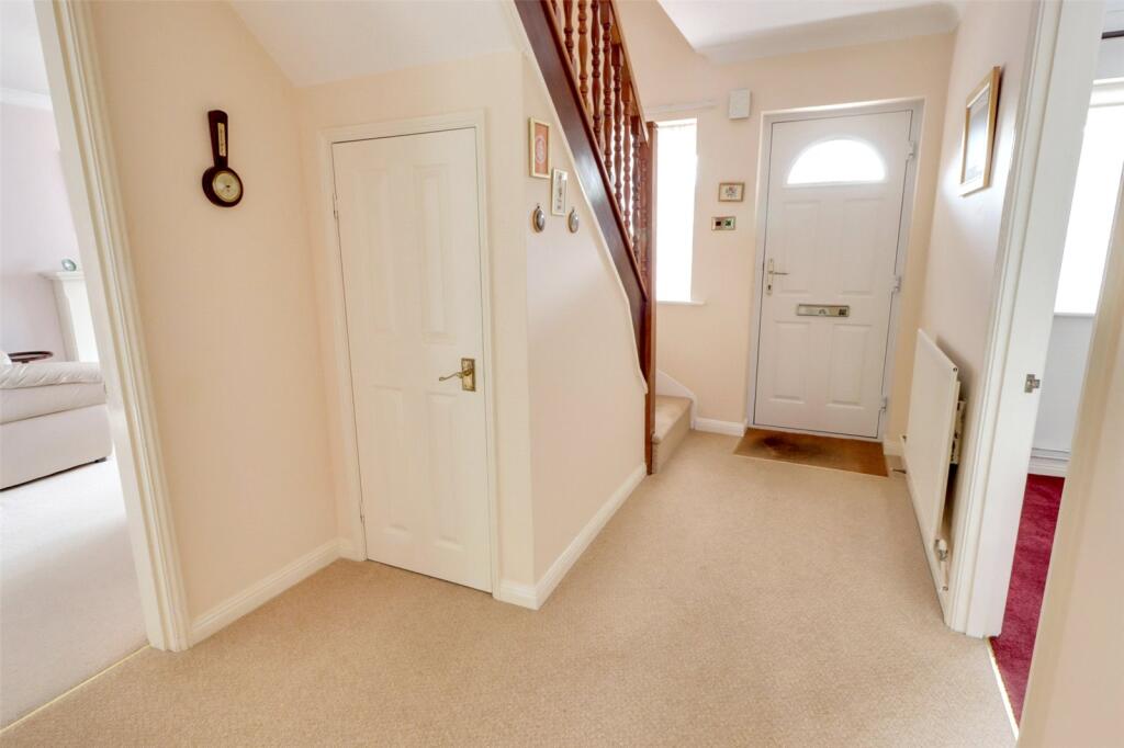 House in Reading, Lower Earley, Earley - View 5