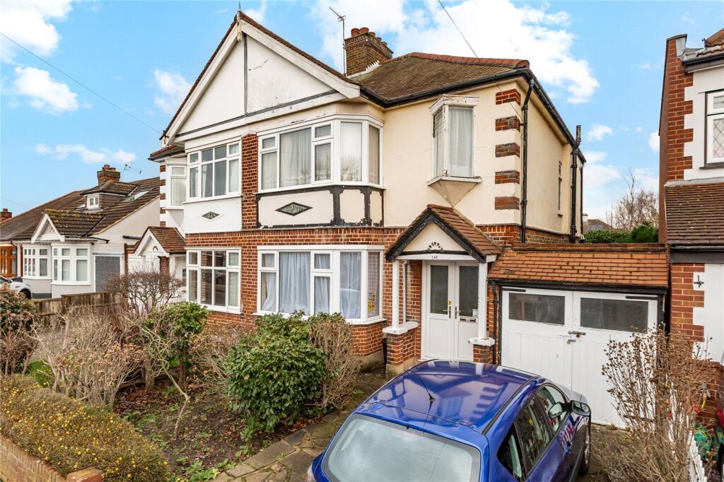 Main image of property: Mashiters Walk, Romford, RM1