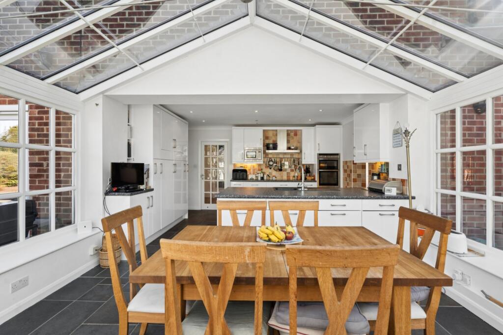 House in Wargrave, Wokingham - View 5