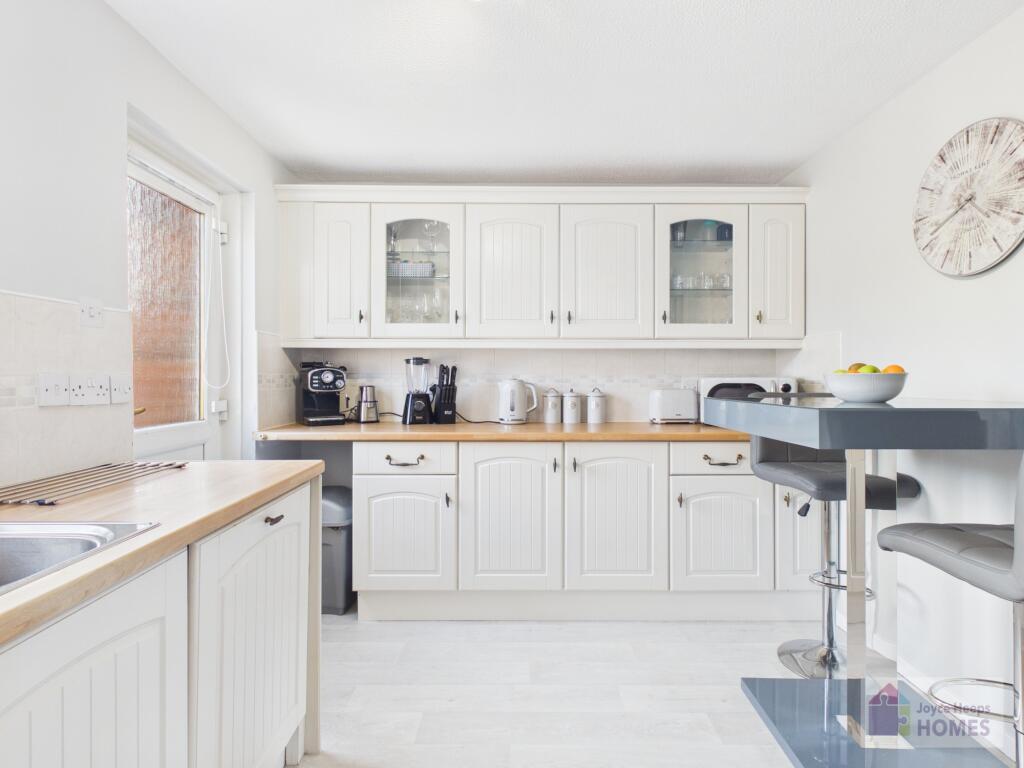House in Glasgow, South Lanarkshire - More