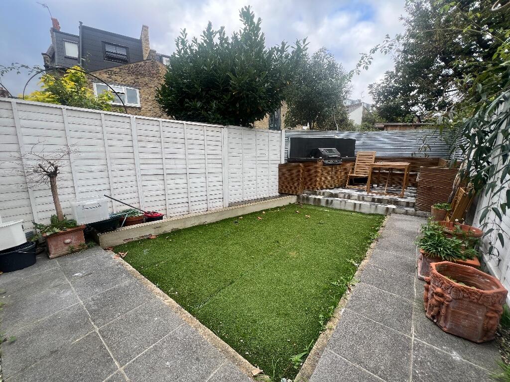 4 bedroom terraced house for rent