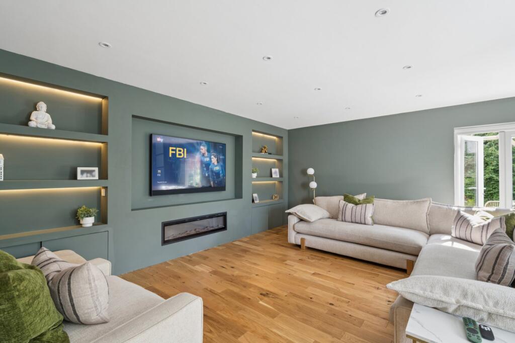 House in Hemel Hempstead, Chalfont St Giles - More