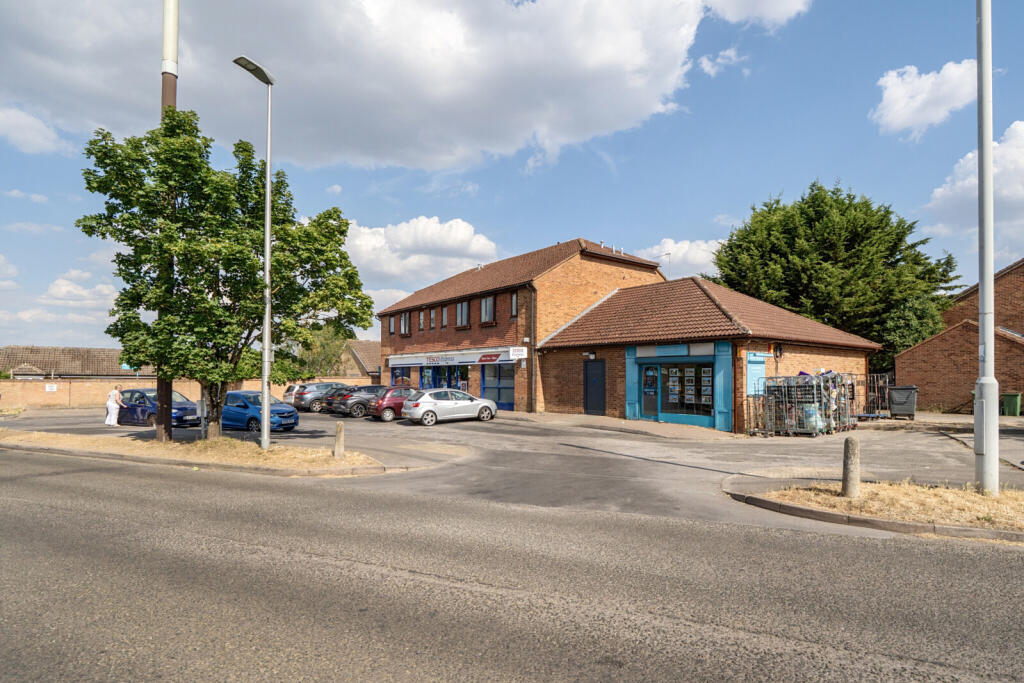 Main image of property: Knowsley Road, Tilehurst, Reading, Berkshire, RG31