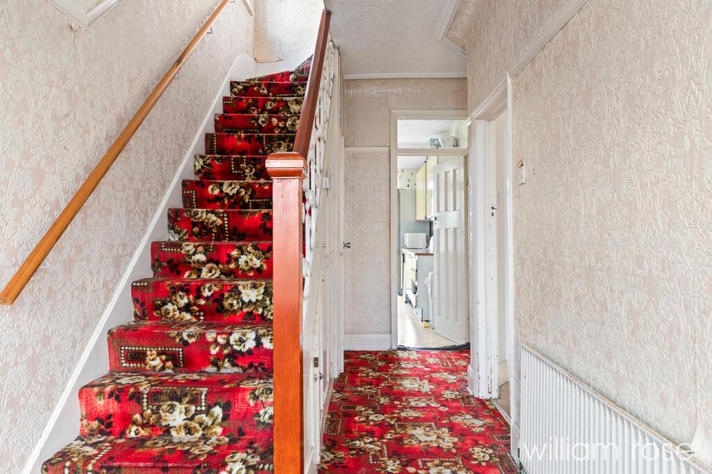 Hillington Gardens, Woodford Green photo 4