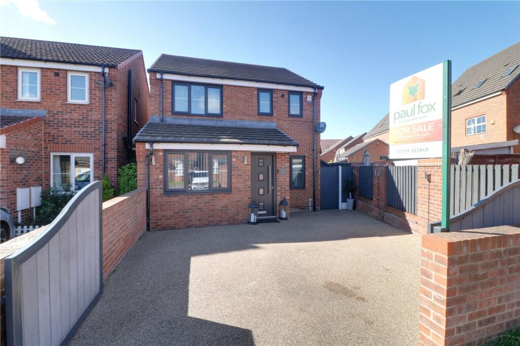 3-bed house on Linnet Garth, Scunthorpe, DN16, £130,000