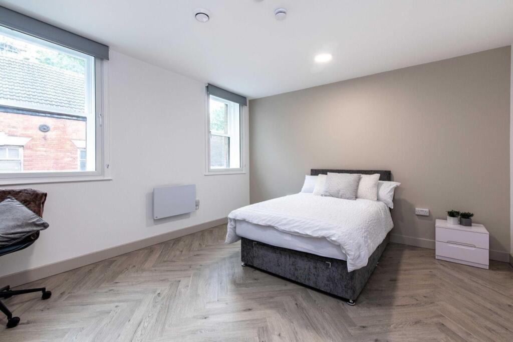 House in Nottingham - View 3