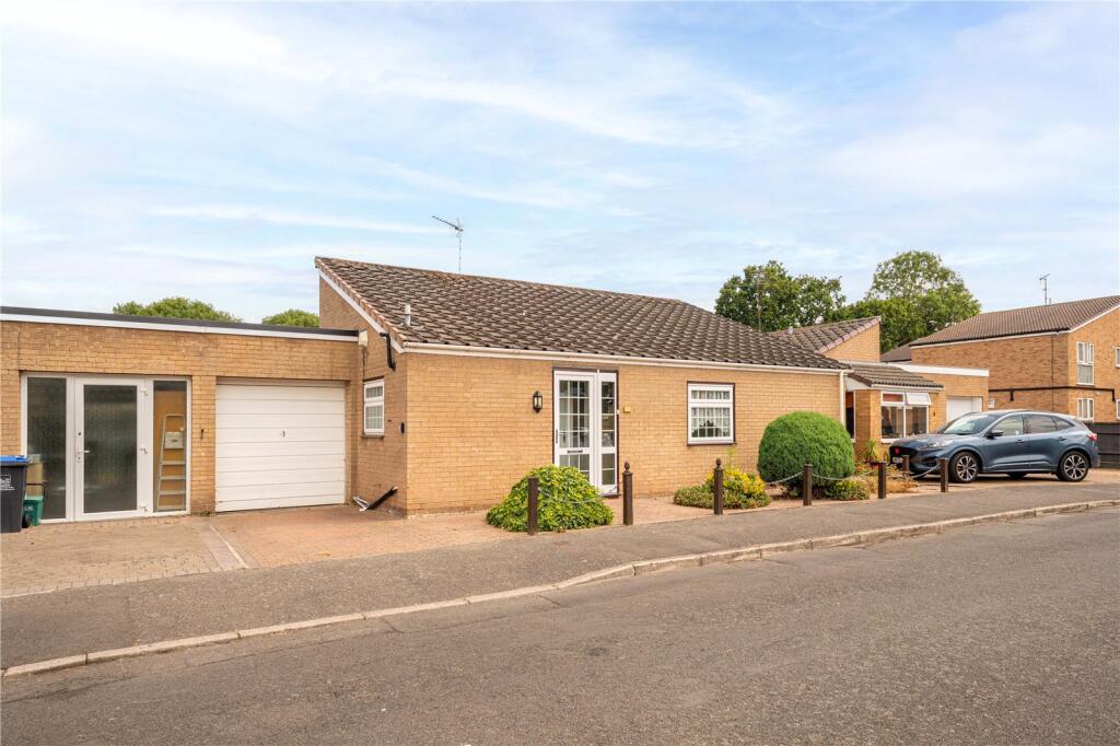 Main image of property: Endsleigh Gardens, Leamington Spa, CV31