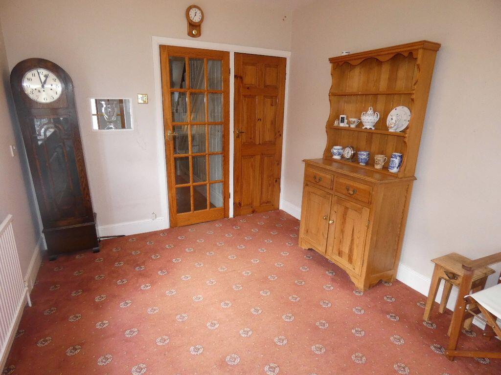 House in Gloucester, Gloucestershire - More