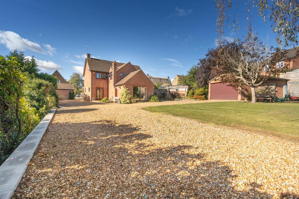 Main image of property: Rose Lane, Napton, Southam