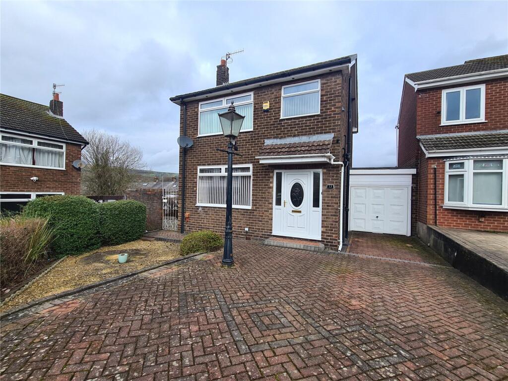 Main image of property: Pear Tree Close, Hadfield, Glossop, Derbyshire, SK13