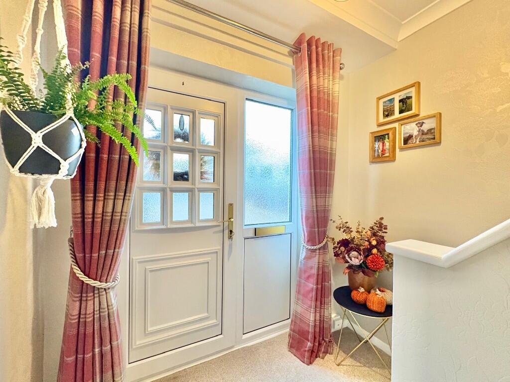 House in Derbyshire Dales, Matlock Town - View 2