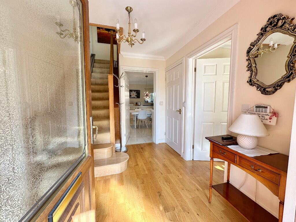 Ann's Close, Merthyr Tydfil, CF47 0UA photo 2