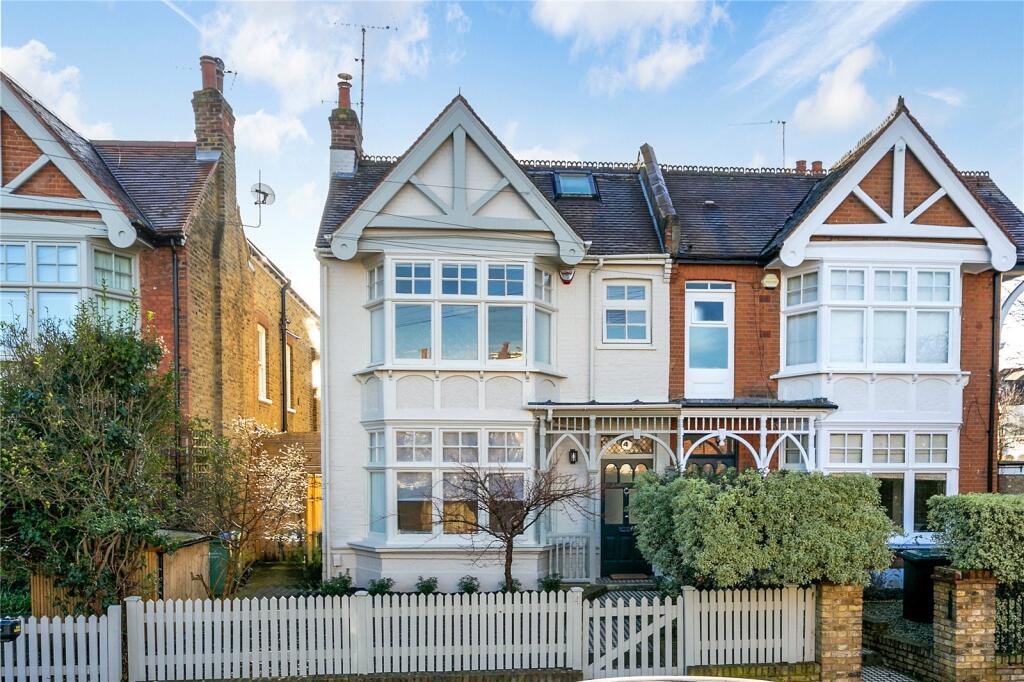 Main image of property: Park Avenue, East Sheen, SW14
