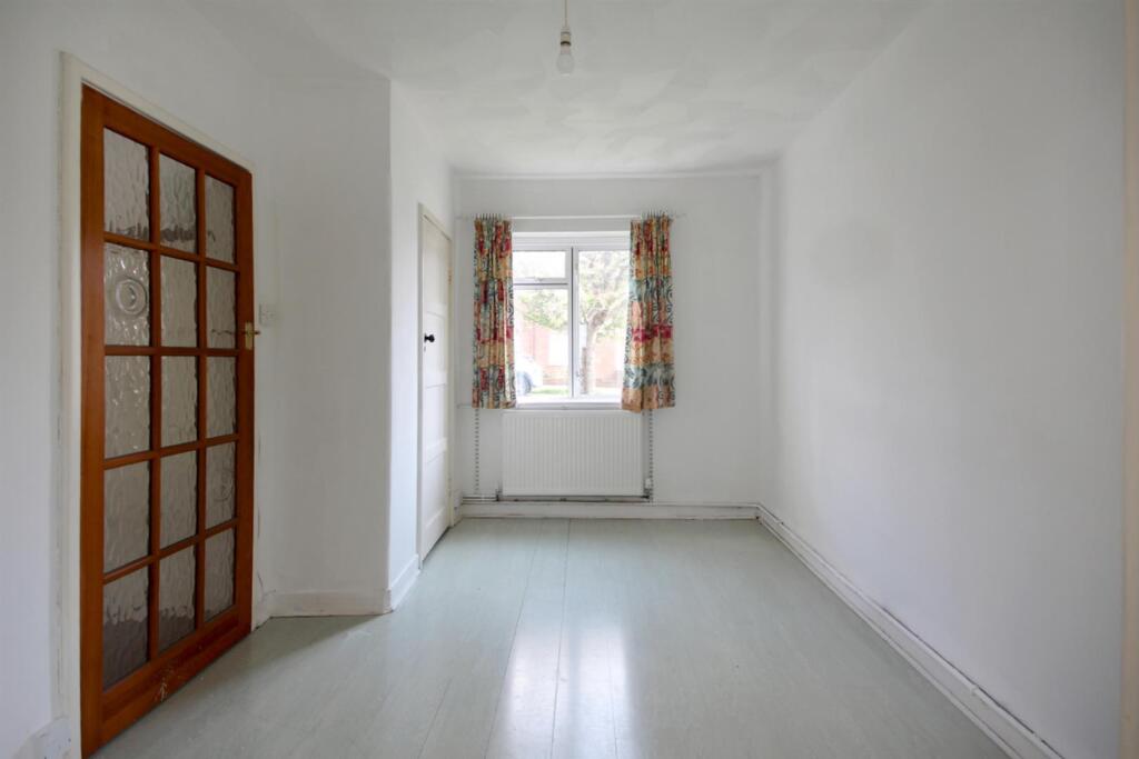 House in Hove, West Blatchington - View 3