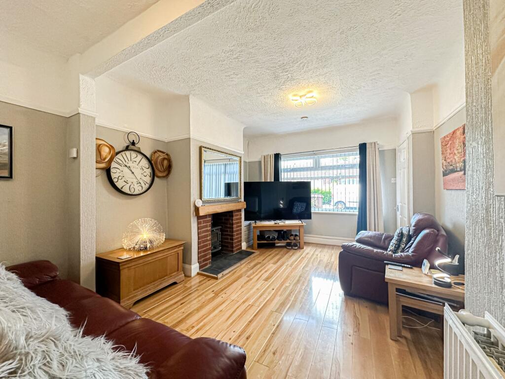 House in Heswall, Liverpool City Region - View 3