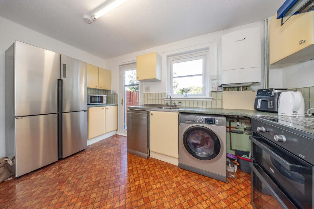 Castle Crescent, East Cader, EH53 0QQ photo 3