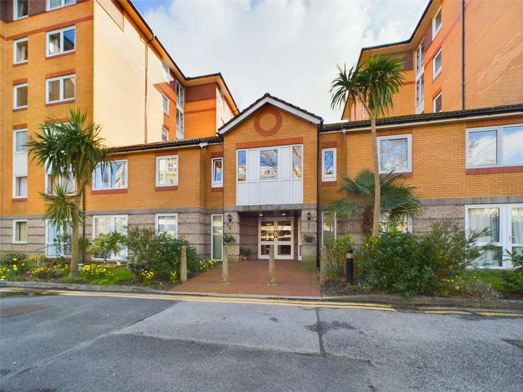 2-bed apartment on St. Peters Road, Bournemouth, BH1, £100,000