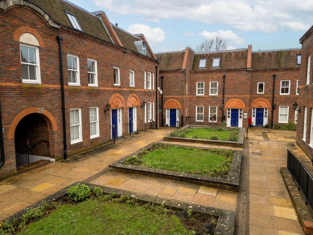 Main image of property: Oxford Road, Hartopp House Oxford Road, HP19