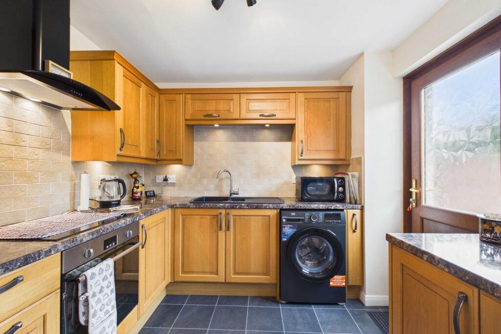 House in Kirkcaldy - More