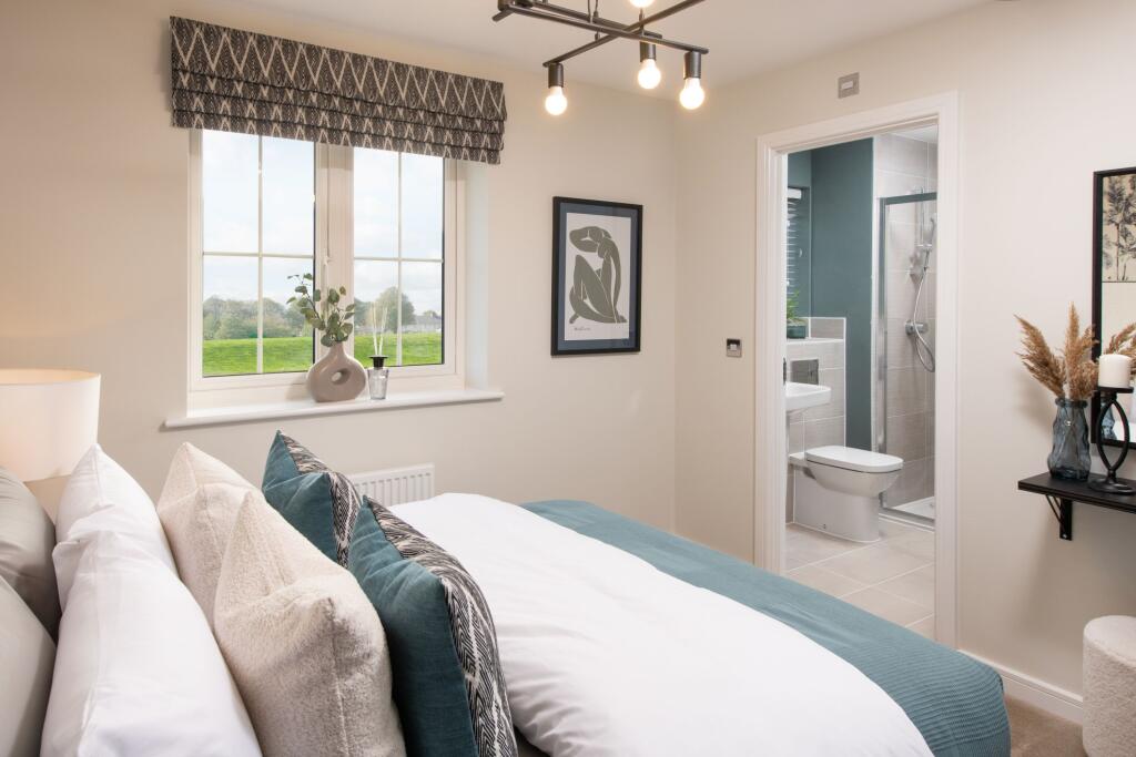 House in Stoke-on-Trent - More