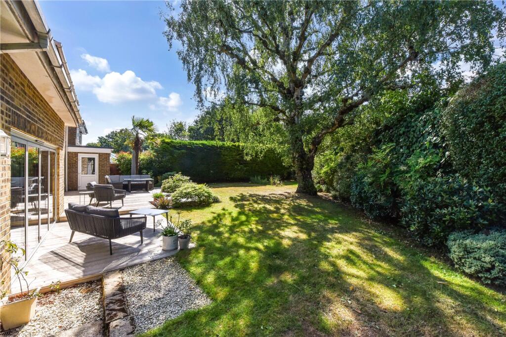 House in Guildford - View 5