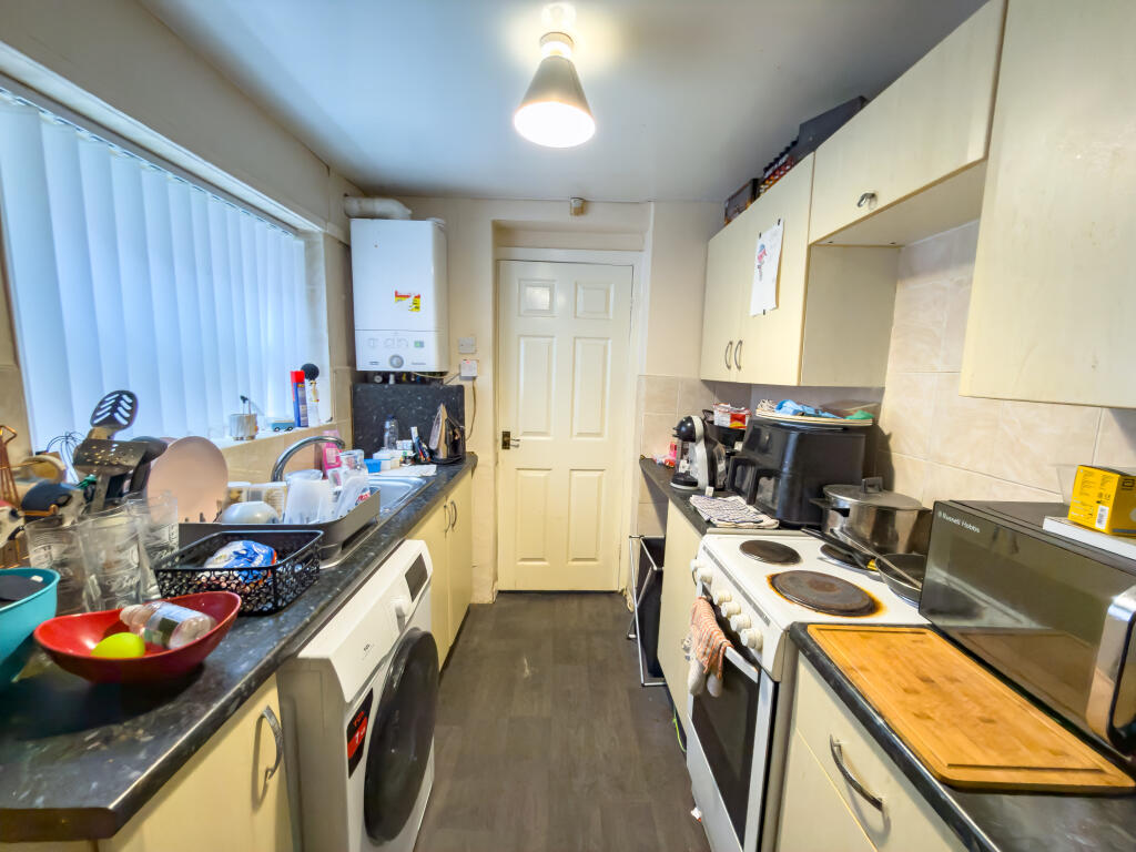 Apartment in Newcastle upon Tyne - View 5