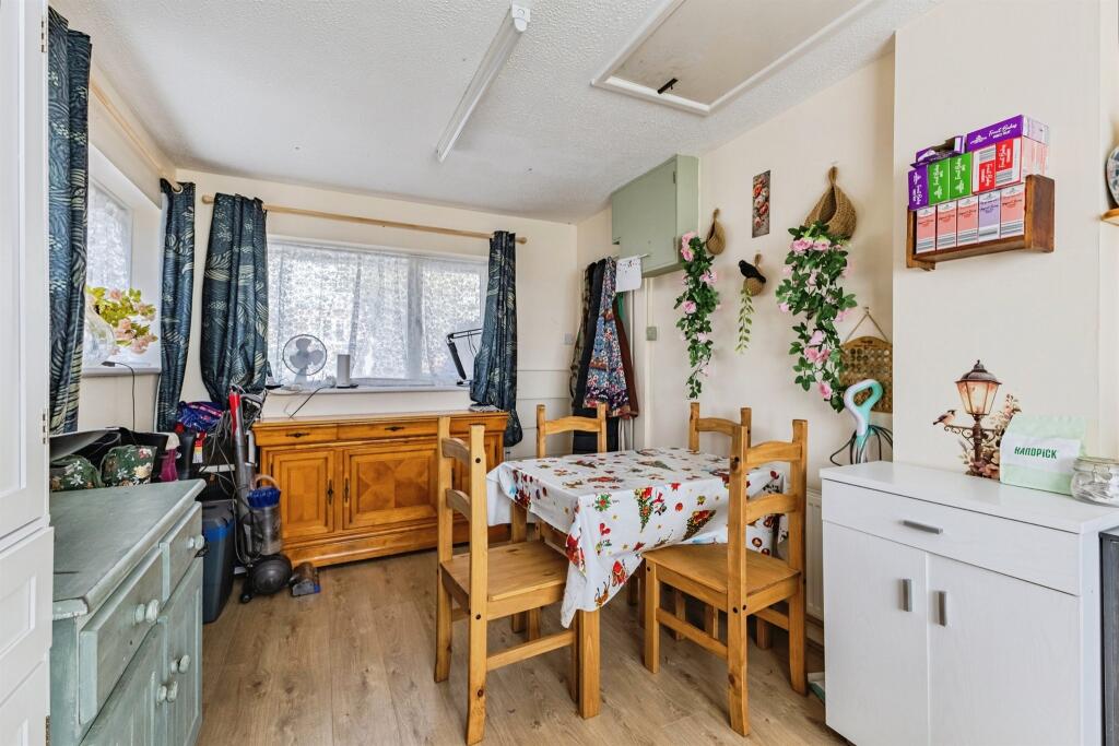 House in Torquay - More