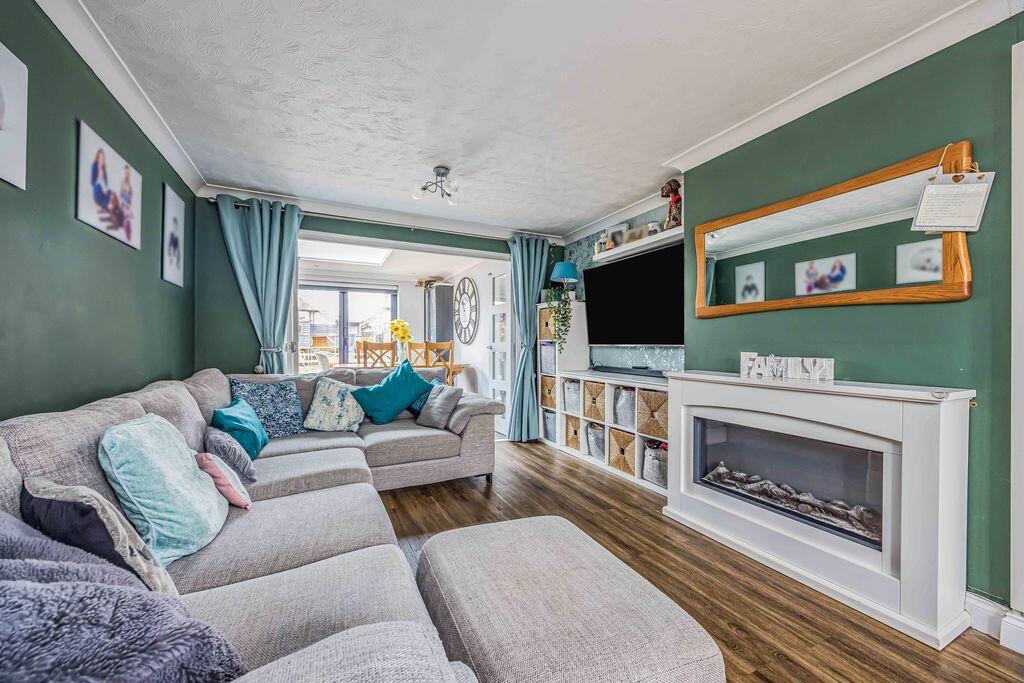 Clovelly Road, Southbourne  photo 4