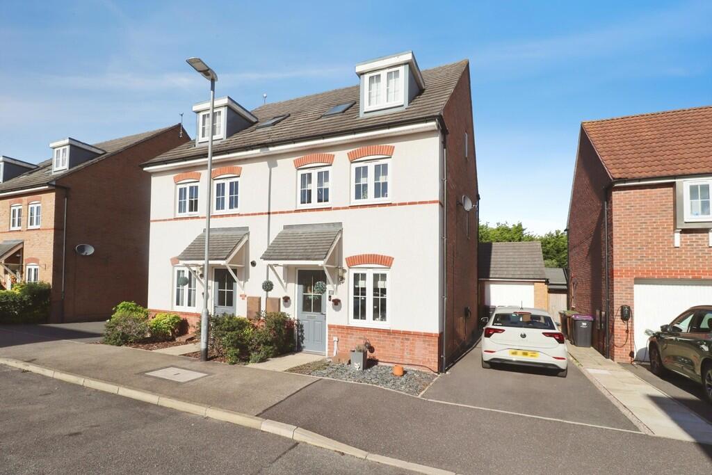 3-bed semi-detached on Otho Way, North Hykeham, £265,000