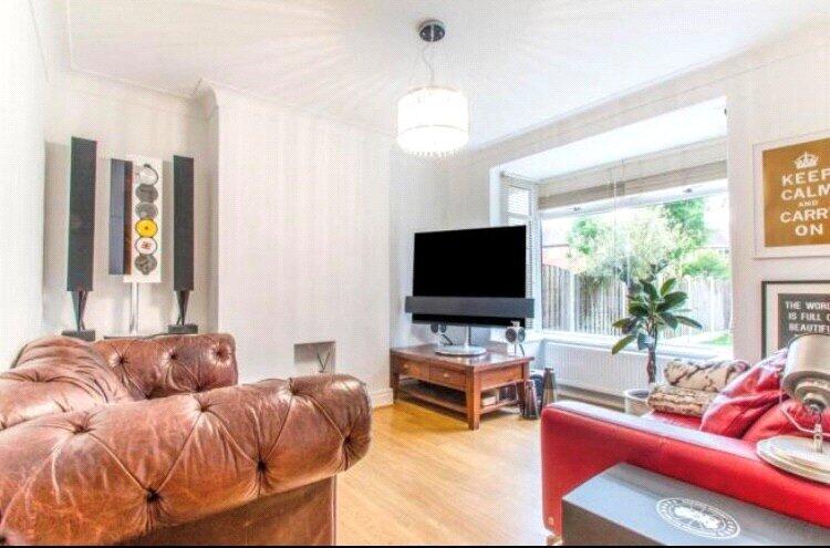 Victoria Road, Morley, Leeds, West Yorkshire, LS27 - View 3