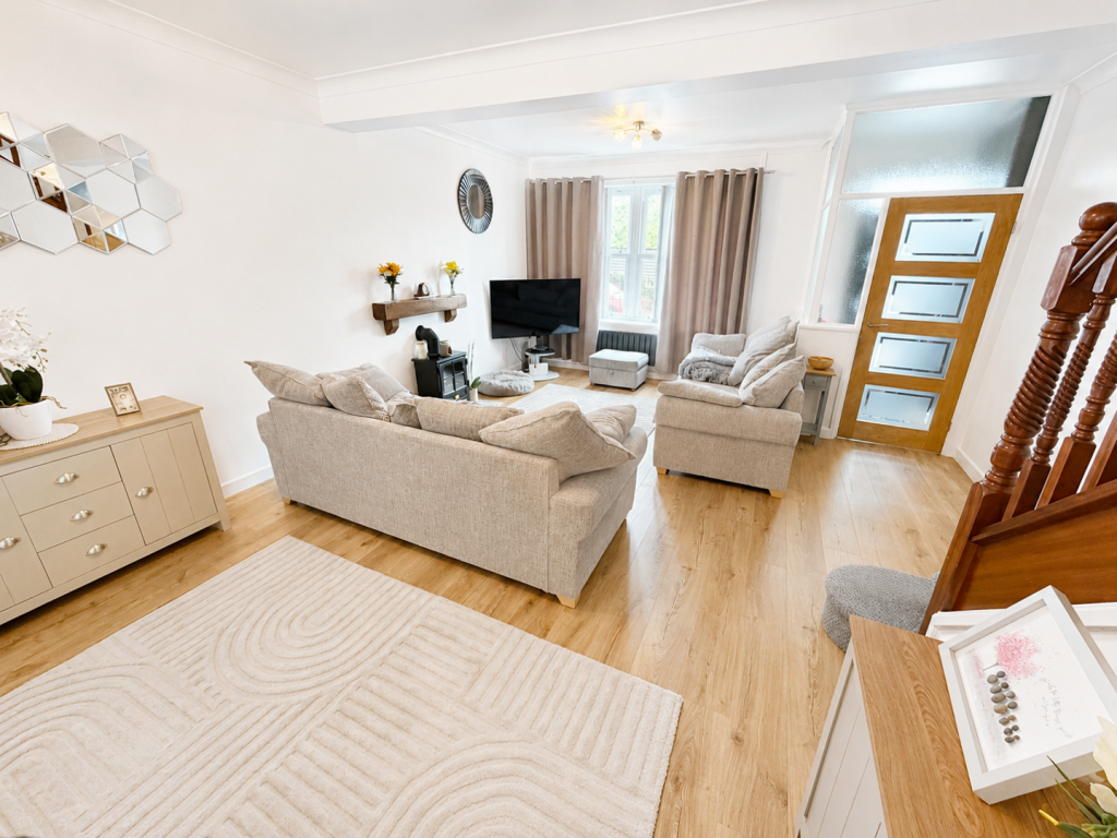 House in Llwyncelyn, Porth - View 4
