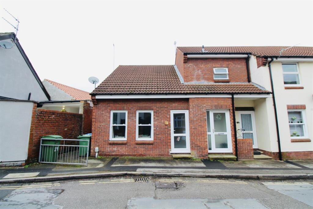 Main image of property: Grove Hill, Hessle