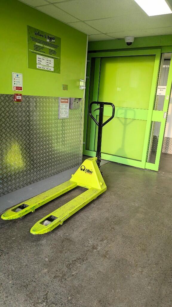 Loading bay