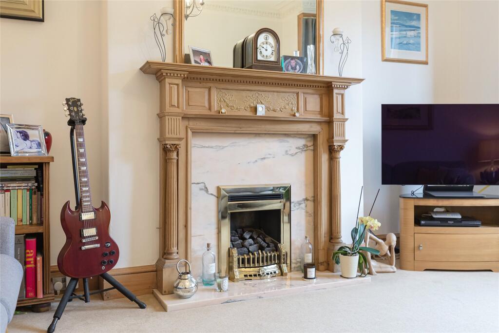 House in Edinburgh, Blackhall - View 6
