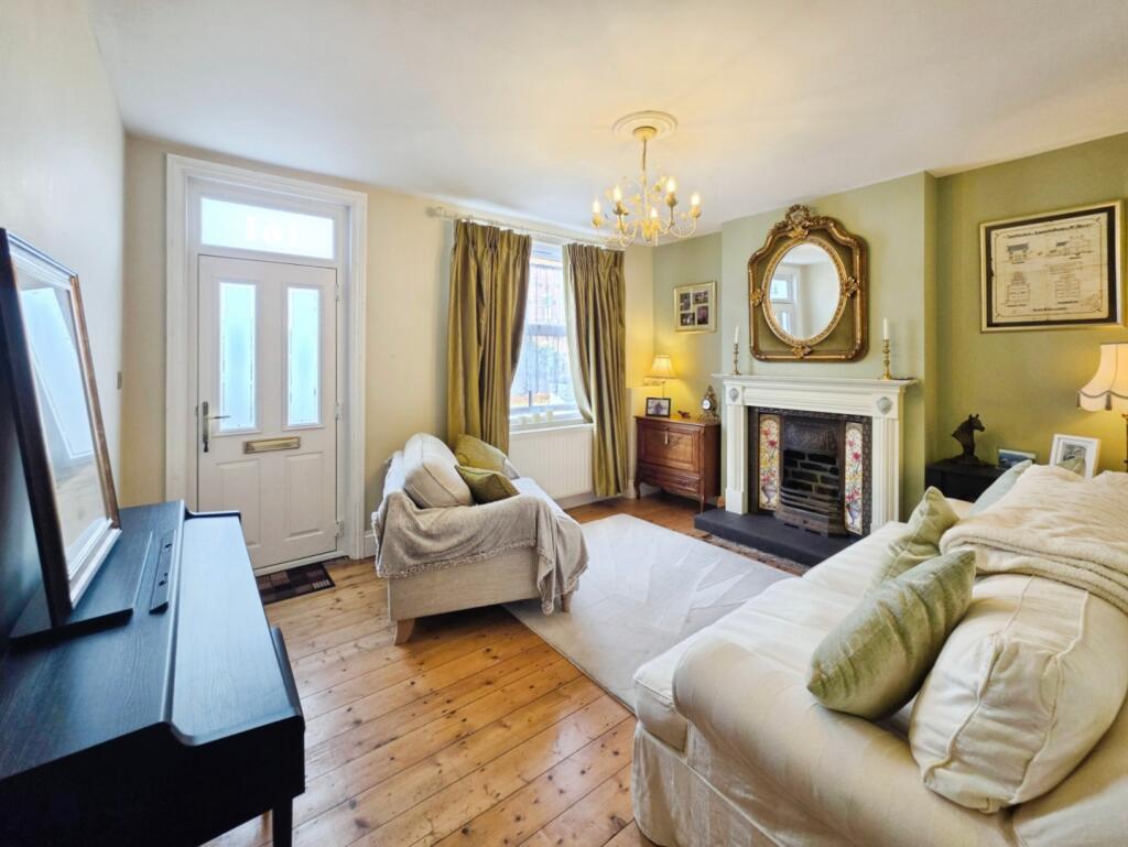 House in Stoke-on-Trent - View 4