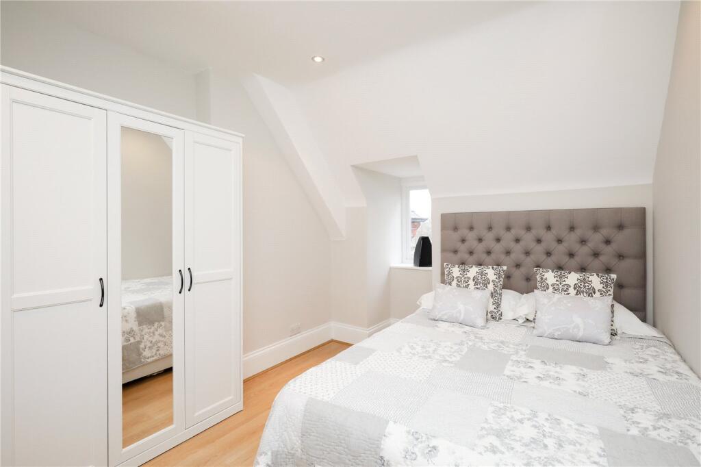 Main image of property: Park Hill, London, W5