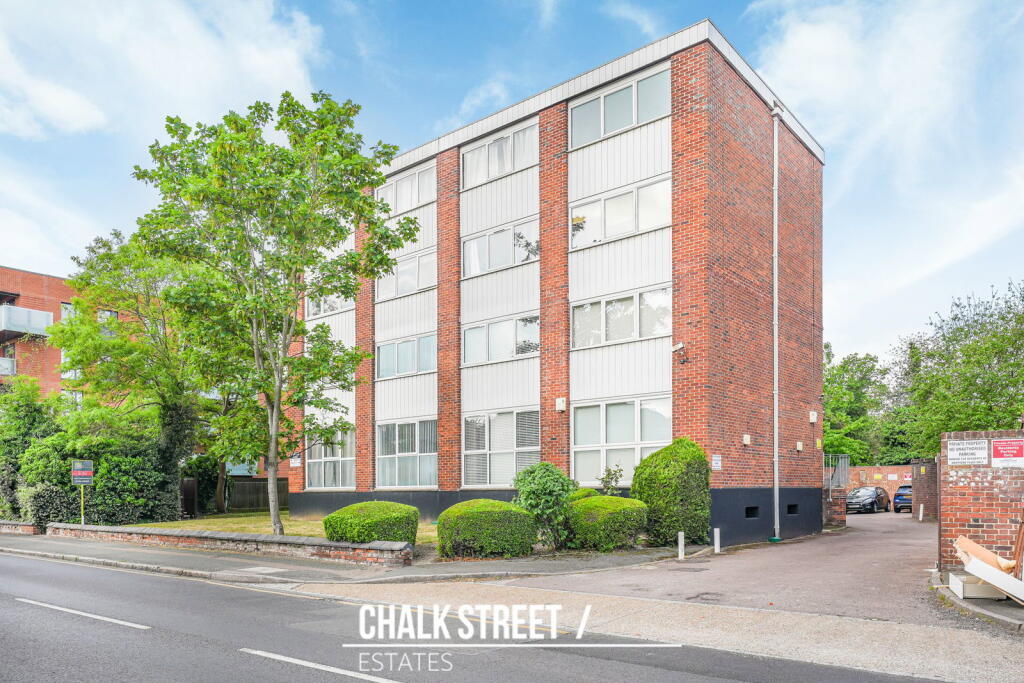 Main image of property: Menthone Place, Hornchurch, RM11