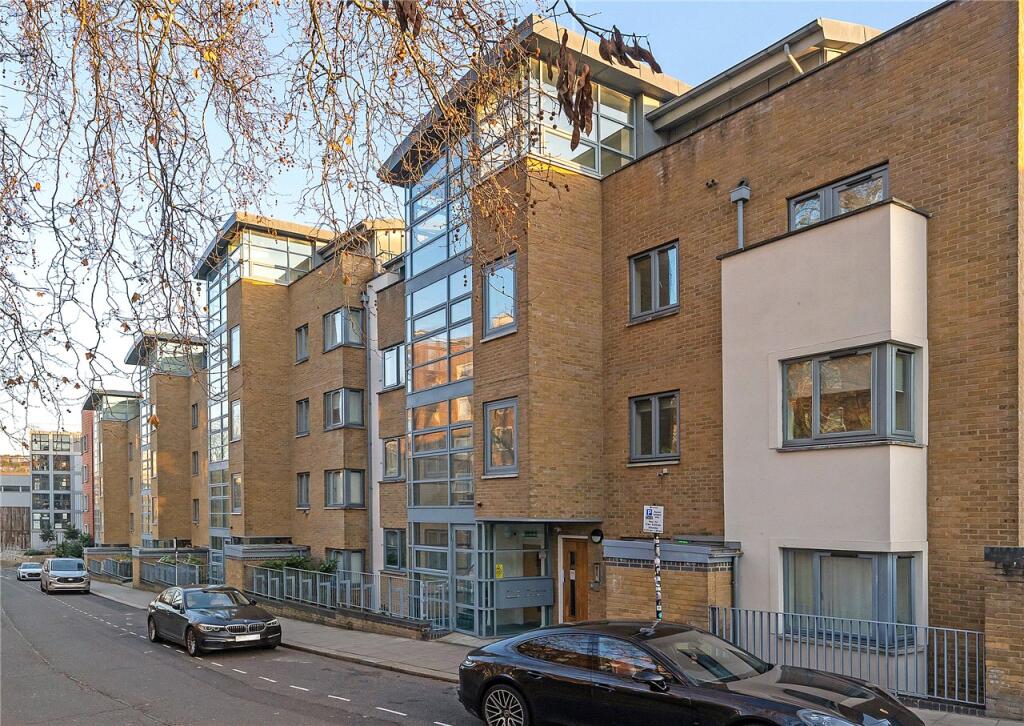 Main image of property: Regents Park Road, London, NW1