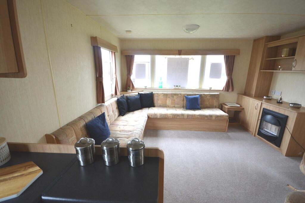 3-bed caravan on 2011 Willerby Horizon , Marlie Holiday Park, Dymchurch Road, New Romney, Kent, TN28 8UE, £19,995
