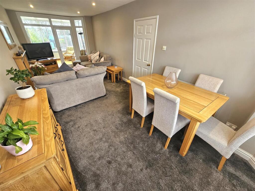 House in Solihull, Ulverley Green - View 5