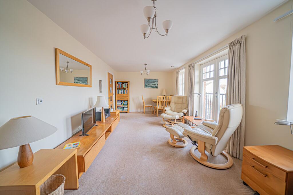 Additional image 5 of High Street, Knowle, B93